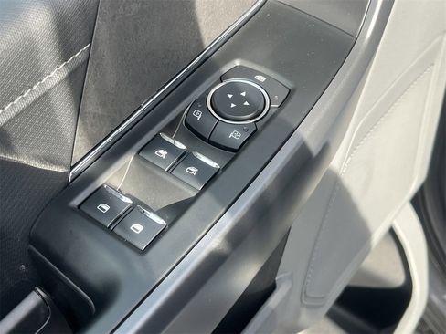 New 2025 Ford F150 XLT w/ Equipment Group 301A Standard image 17