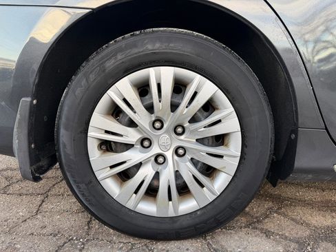 Used 2012 Toyota Camry LE image 19