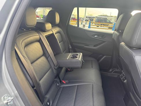 Used 2025 Chevrolet Equinox LT w/ Convenience Package II image 31