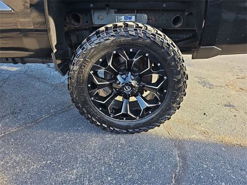 Used 2017 Chevrolet Silverado 2500 High Country image 34