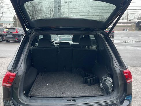 Used 2024 Volkswagen Tiguan SE R-Line image 7