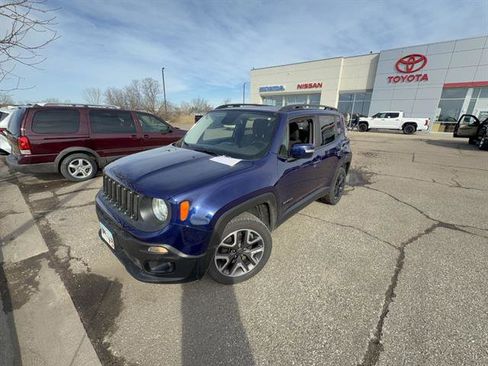 Used 2017 Jeep Renegade Altitude image 2