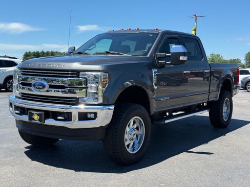 Used 2018 Ford F350 Lariat w/ Chrome Package AWD/4WD image 4