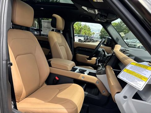 New 2026 Land Rover Defender 130 X-Dynamic SE AWD/4WD image 21