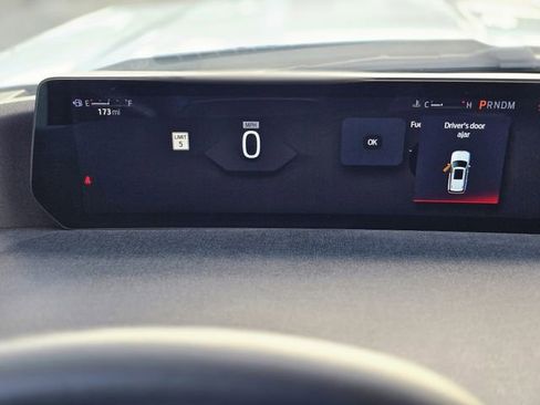 Used 2025 Ford Expedition Active image 20