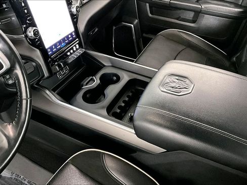 Used 2022 RAM 3500 Laramie w/ Night Edition image 17