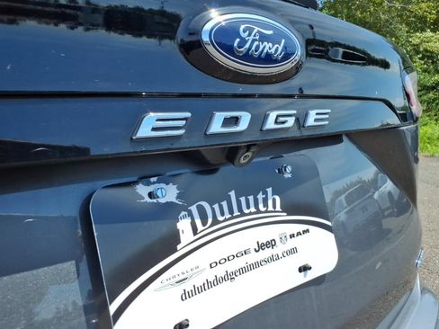 Used 2022 Ford Edge Titanium AWD/4WD image 15