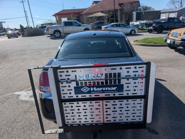 Used 2012 Chrysler 300 RWD image 5