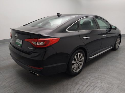 Used 2016 Hyundai Sonata Sport w/ Option Group 02 FWD image 9