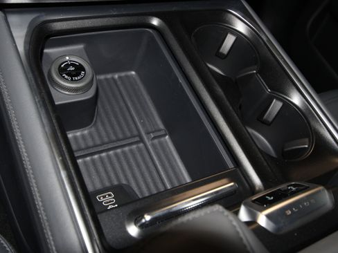 New 2026 Ford Expedition Active image 14