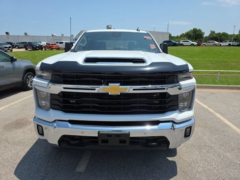 Used 2025 Chevrolet Silverado 3500 LT w/ Safety Package AWD/4WD image 8