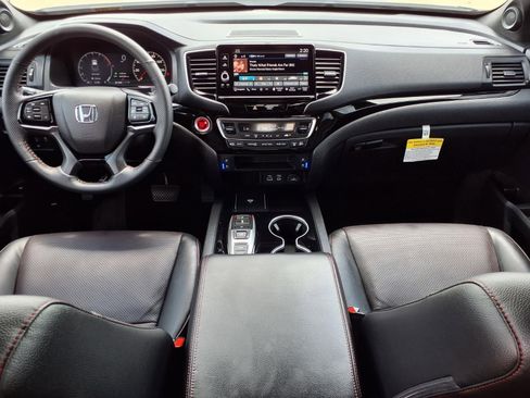 Used 2025 Honda Ridgeline Black Edition image 9