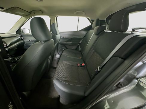 Used 2022 Nissan Kicks SV FWD image 28