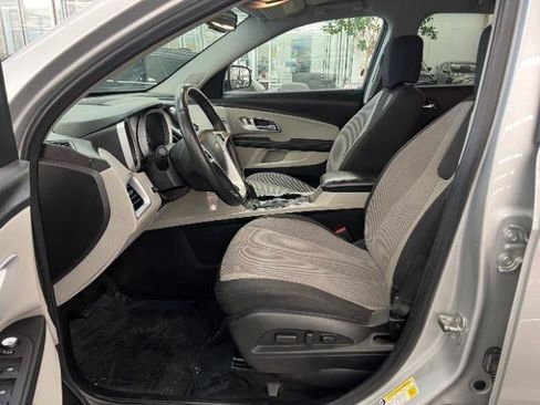 Used 2017 Chevrolet Equinox LT w/ Convenience Package FWD image 18