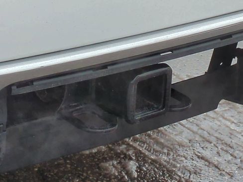 Used 2023 Chevrolet Suburban Premier image 34