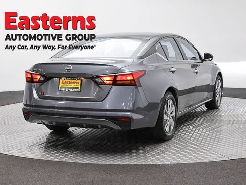 Used 2023 Nissan Altima 2.5 S FWD image 5