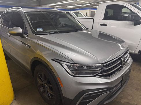Used 2022 Volkswagen Tiguan SE w/ Panoramic Sunroof Package AWD/4WD image 1