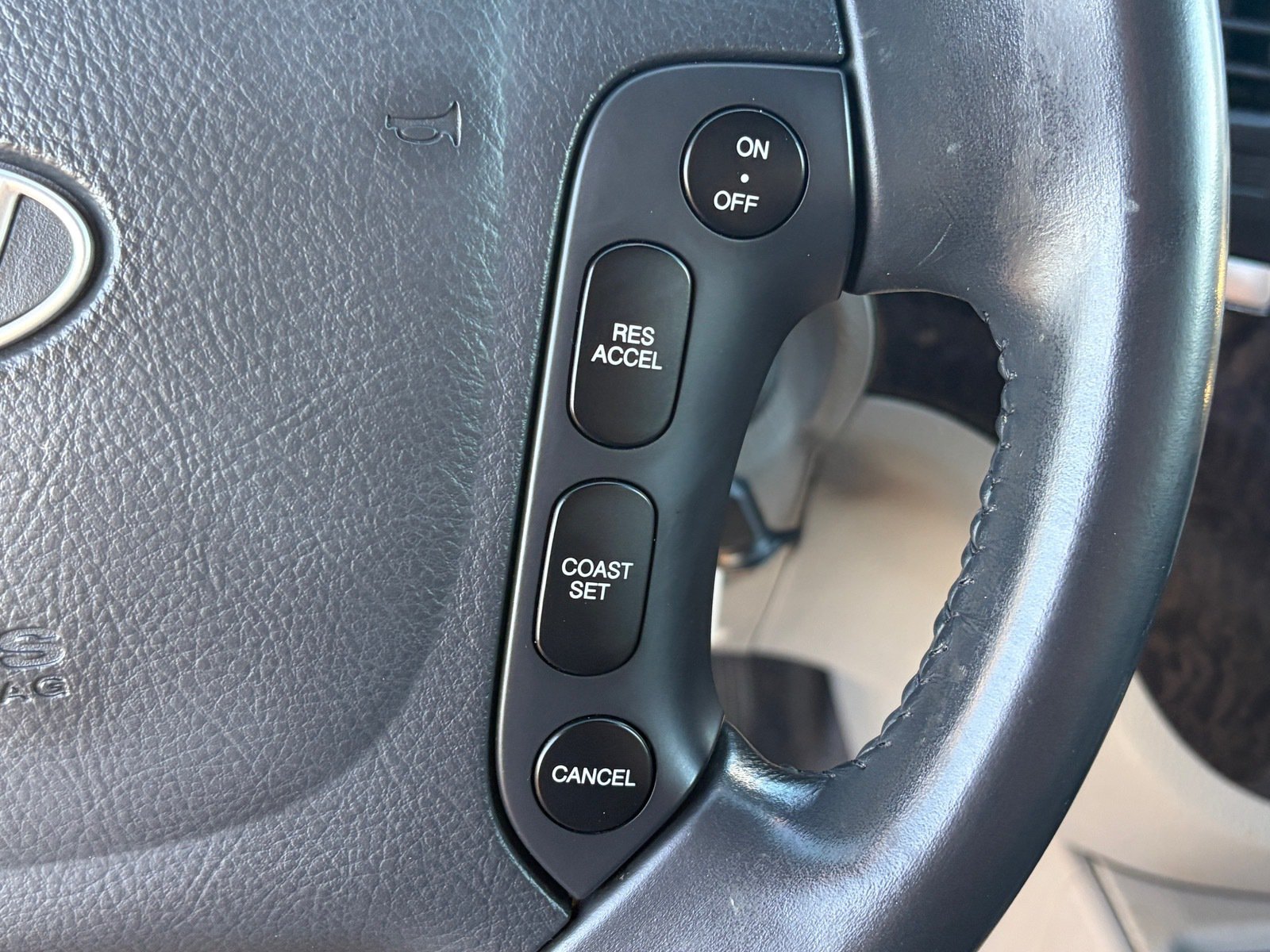 Used 2009 Hyundai Santa Fe SE FWD image 22