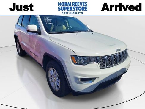 Used 2018 Jeep Grand Cherokee Laredo RWD image 1
