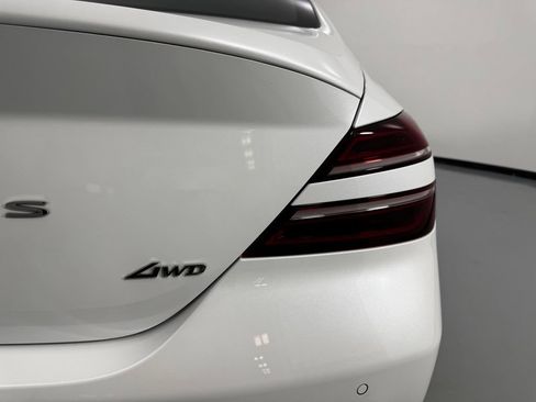 Used 2022 Genesis G70 2.0T w/ Prestige Package AWD/4WD image 7