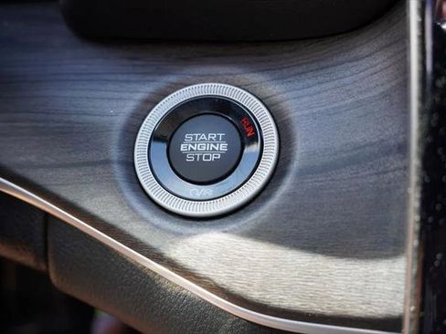 Certified 2023 Jeep Grand Cherokee L Limited AWD/4WD image 34