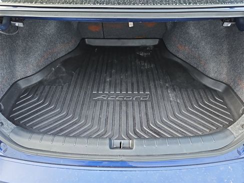 Used 2017 Honda Accord Sport image 12