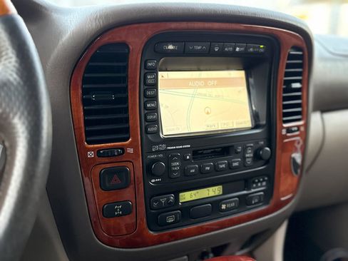 Used 2002 Lexus LX 470 4WD image 17