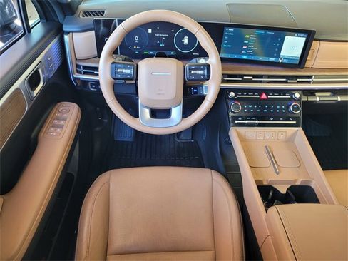 Used 2025 Hyundai Santa Fe Limited image 19