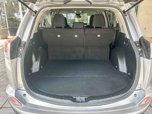 Used 2017 Toyota RAV4 LE image 25