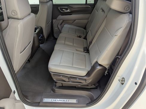Used 2024 Chevrolet Suburban LT image 14