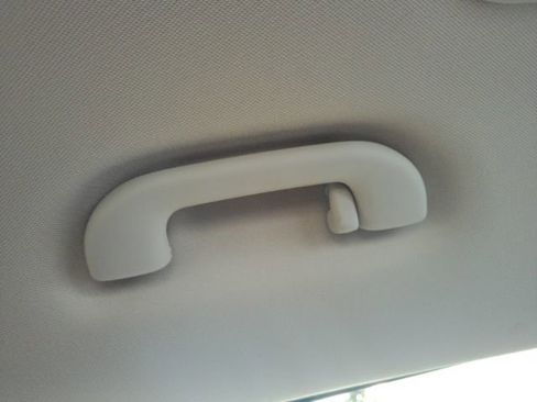 Used 2023 Chrysler Voyager LX image 30