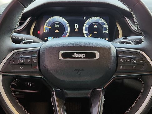 Used 2023 Jeep Grand Cherokee L Laredo AWD/4WD image 11