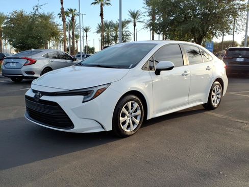 Used 2024 Toyota Corolla LE FWD image 8