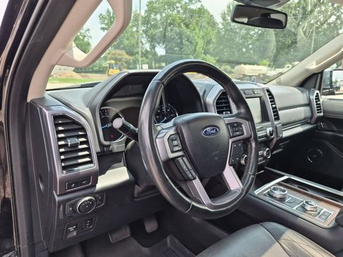 Used 2019 Ford Expedition Max Platinum AWD/4WD image 10