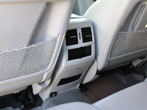 Used 2015 Mercedes-Benz GL 320 BlueTEC 4MATIC image 24