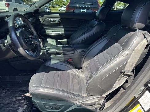 Used 2021 Ford Mustang GT Premium w/ GT Performance Package RWD image 4