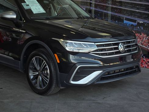 Used 2024 Volkswagen Tiguan Wolfsburg Edition AWD/4WD image 2