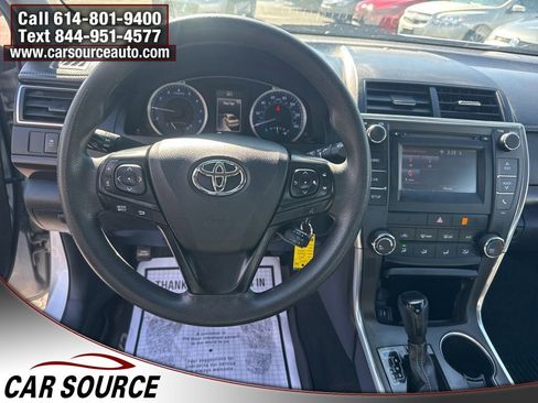 Used 2016 Toyota Camry LE image 8