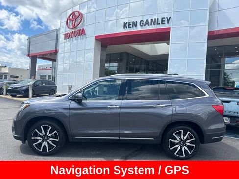 Used 2019 Honda Pilot Touring image 3