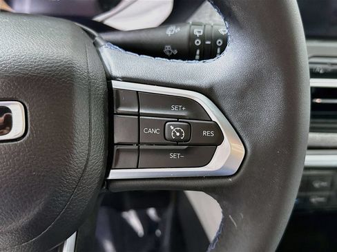 Used 2022 Jeep Compass Latitude FWD image 21