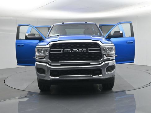 Used 2022 RAM 2500 Big Horn AWD/4WD image 35