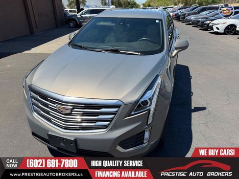 Used 2018 Cadillac XT5 FWD image 6