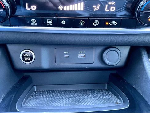 Used 2023 Nissan Rogue SV AWD/4WD image 22