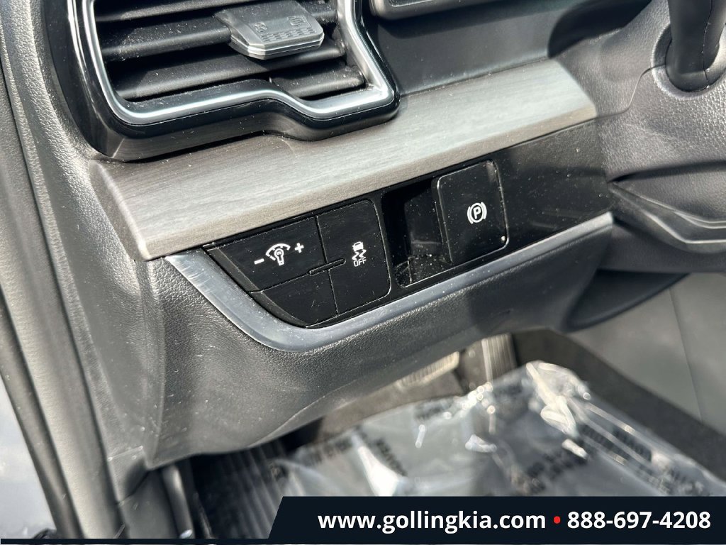 Certified 2025 Kia Sportage X-Line AWD/4WD image 18