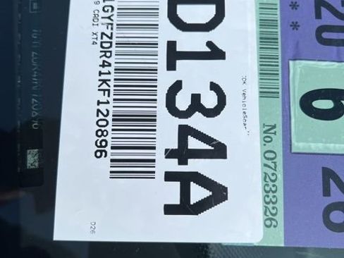 Used 2019 Cadillac XT4 Premium Luxury image 23