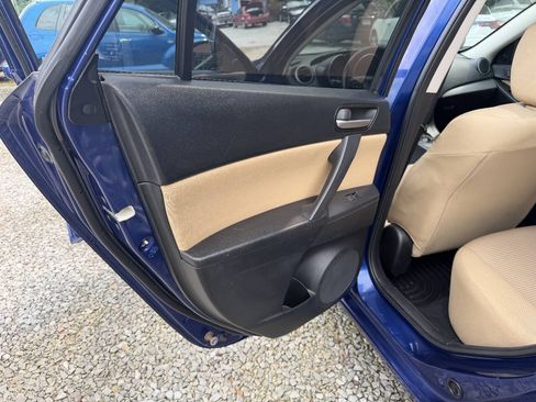 Used 2012 MAZDA MAZDA3 i Touring FWD image 15