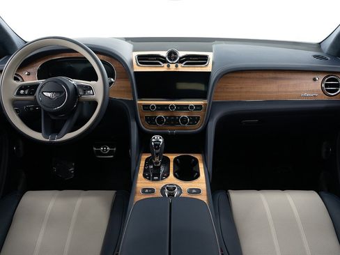 Certified 2025 Bentley Bentayga image 28