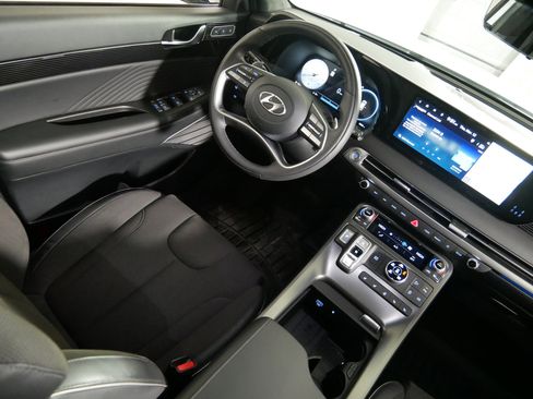 Used 2025 Hyundai Palisade Calligraphy image 9