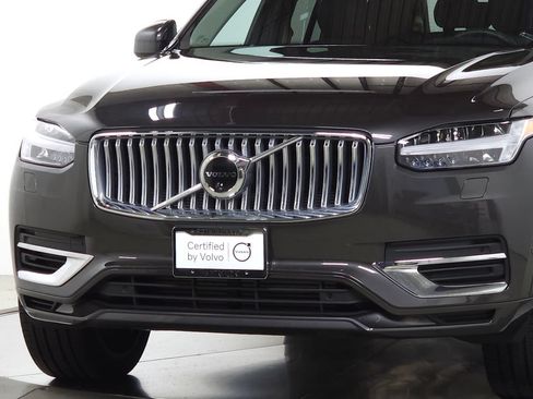 Used 2024 Volvo XC90 T8 Plus w/ Protection Package Premier AWD/4WD image 3