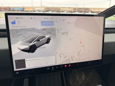 Used 2025 Tesla Cybertruck AWD Crew Cab image 46